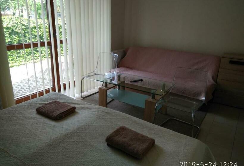 بنسيون Eleven Pokoje