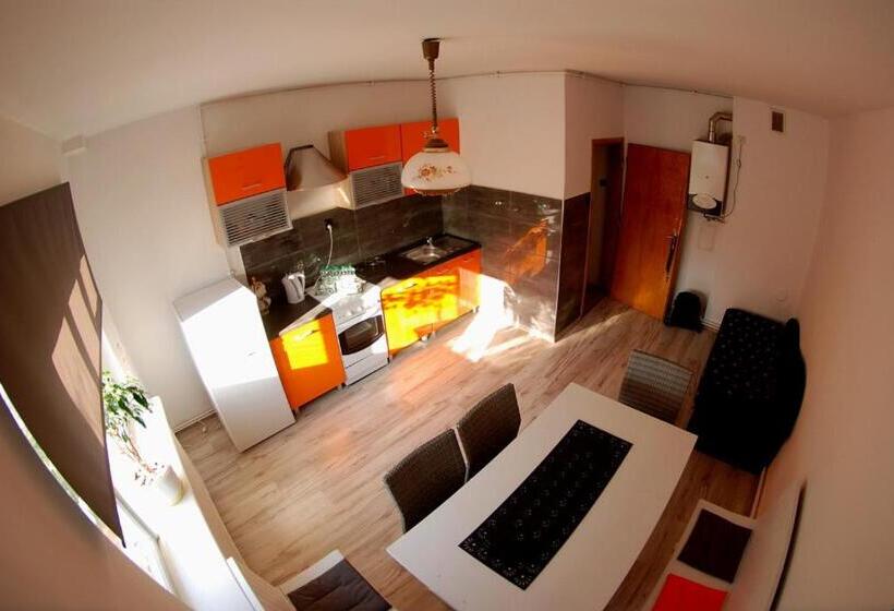 פנסיון Kwatery U Jarka Z Ogrodem I Parkingiem