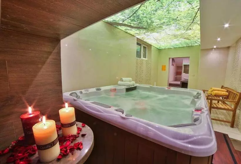 Majatalo Parkowy Dworek