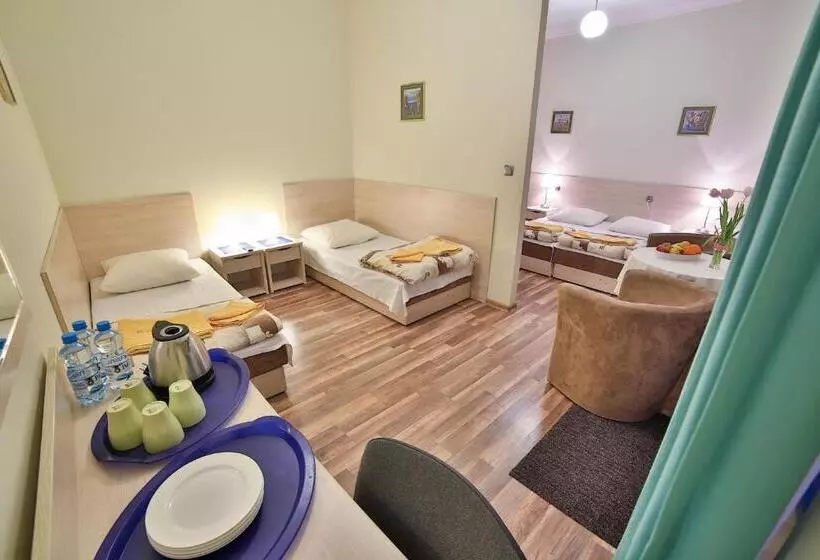 Majatalo Parkowy Dworek