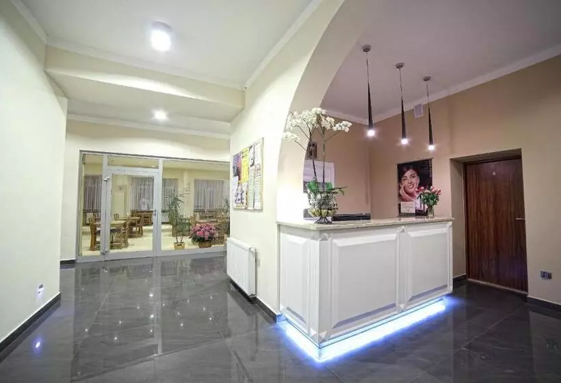 Majatalo Parkowy Dworek