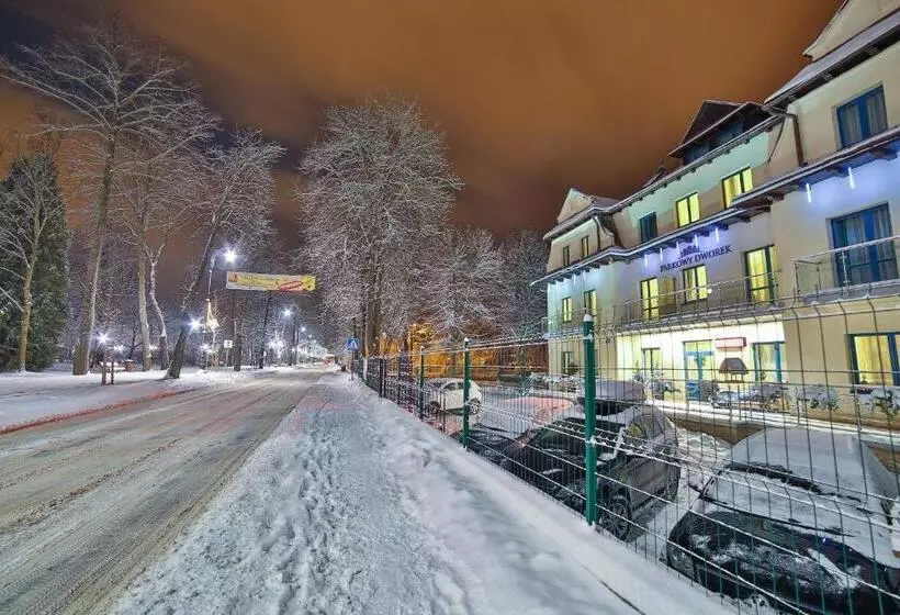 Majatalo Parkowy Dworek