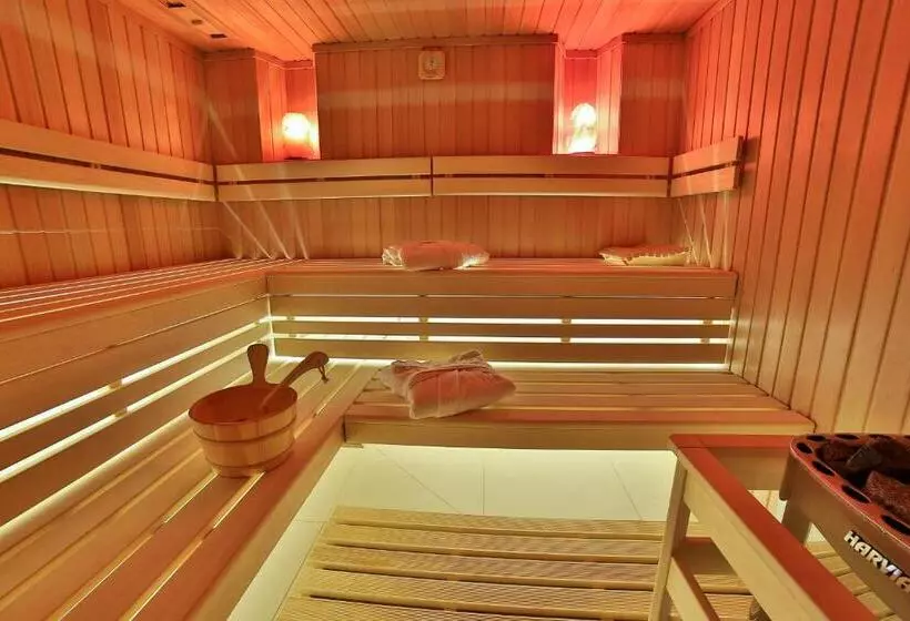 Majatalo Parkowy Dworek