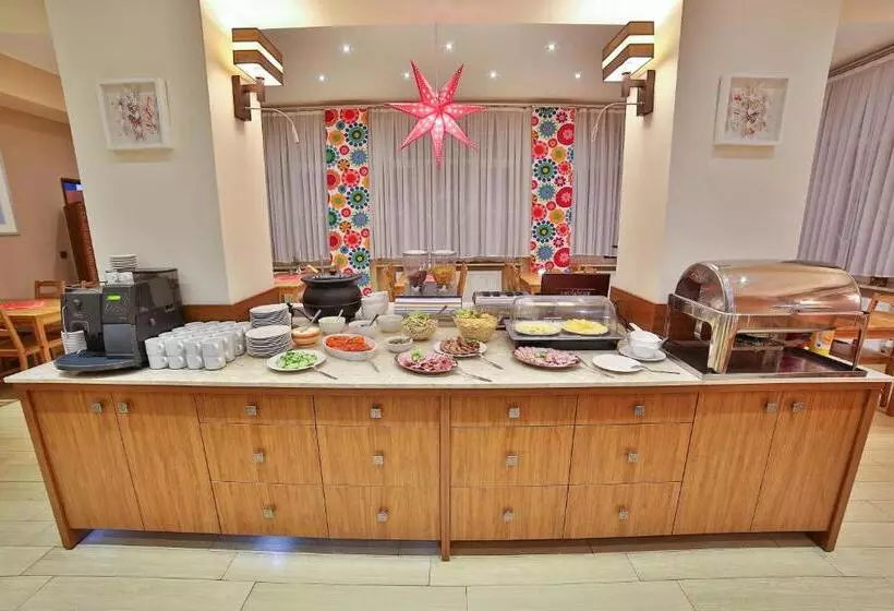 Majatalo Parkowy Dworek