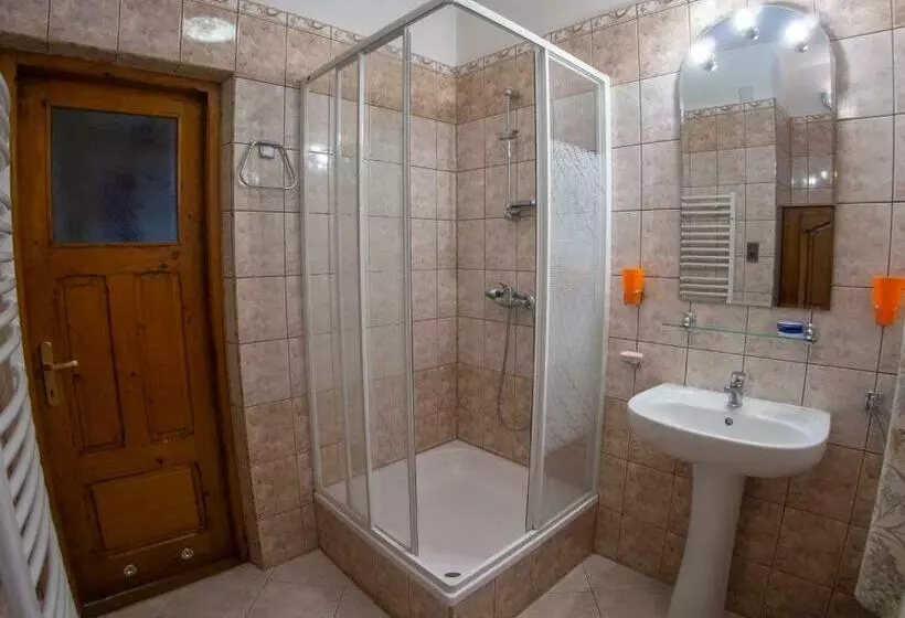 Majatalo Willa Cicha Woda