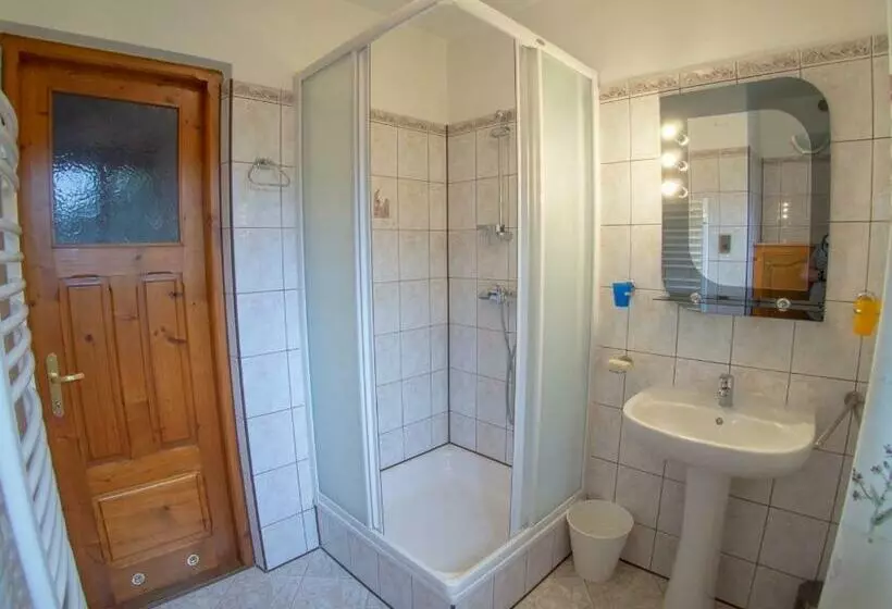 Majatalo Willa Cicha Woda