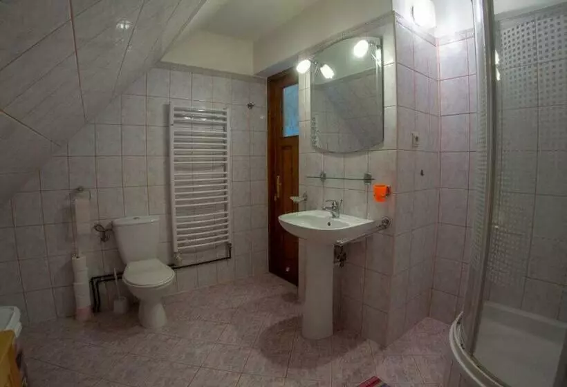 Majatalo Willa Cicha Woda