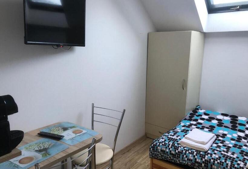 پانسیون Willa Zuzanna, Wcześniej Willa Italia