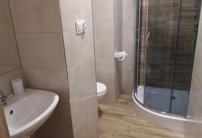 پانسیون Willa Zuzanna, Wcześniej Willa Italia