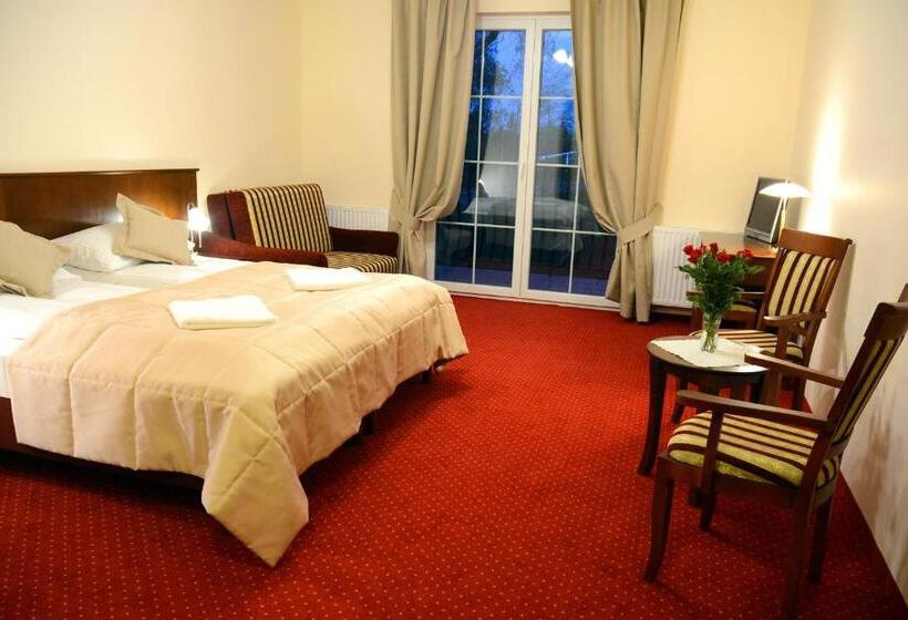 Resort Dworek Jamneński