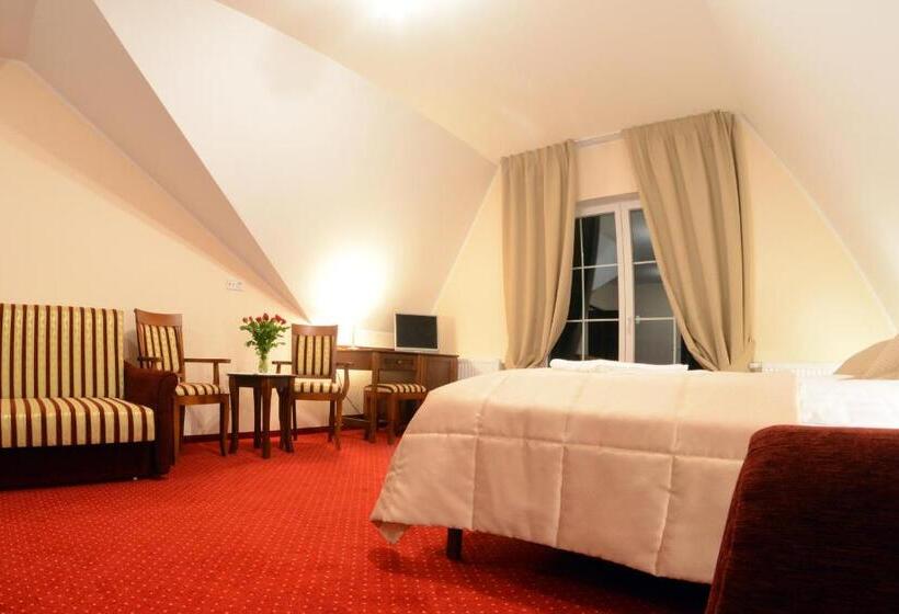 Resort Dworek Jamneński