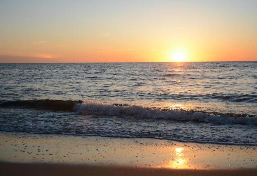 Resort Dworek Jamneński