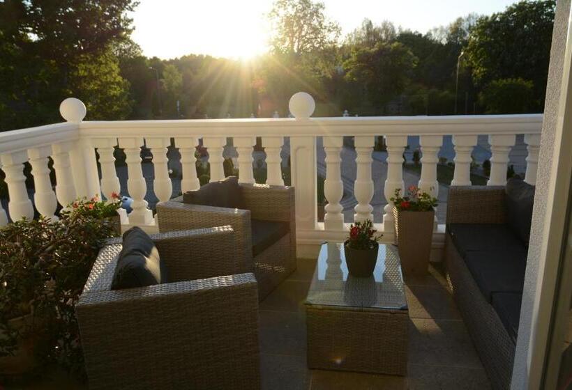 Resort Dworek Jamneński