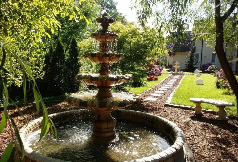 リゾートホテル Dworek Peszków