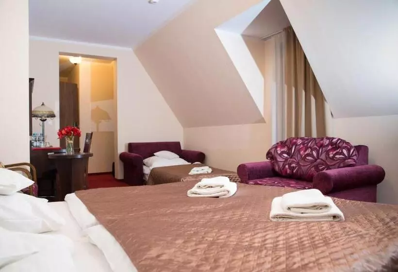 Zajazd U Beaty I Violetty