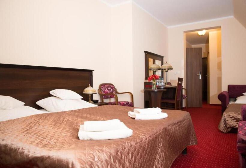 Zajazd U Beaty I Violetty