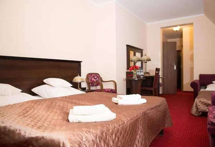 Zajazd U Beaty I Violetty