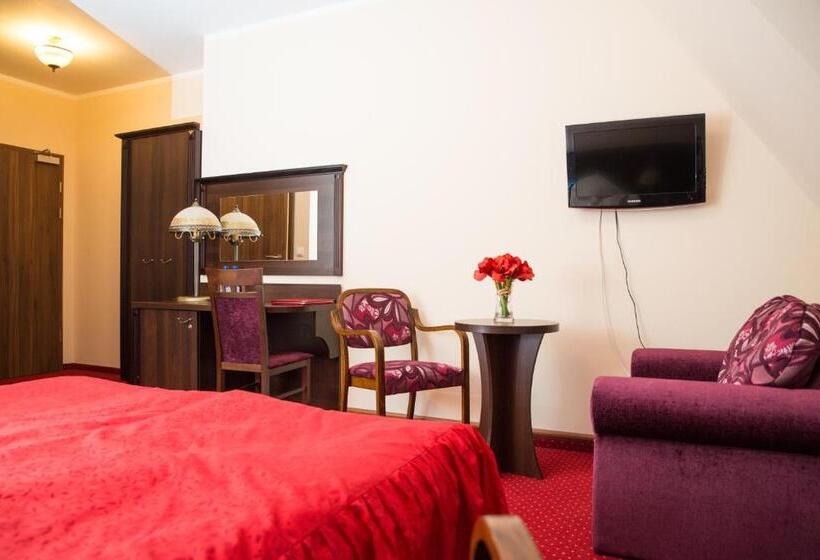 Zajazd U Beaty I Violetty