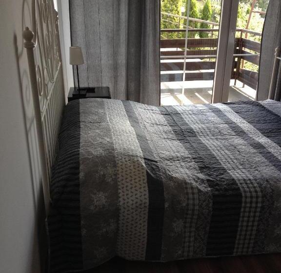 הוסטל Route 7 Rooms