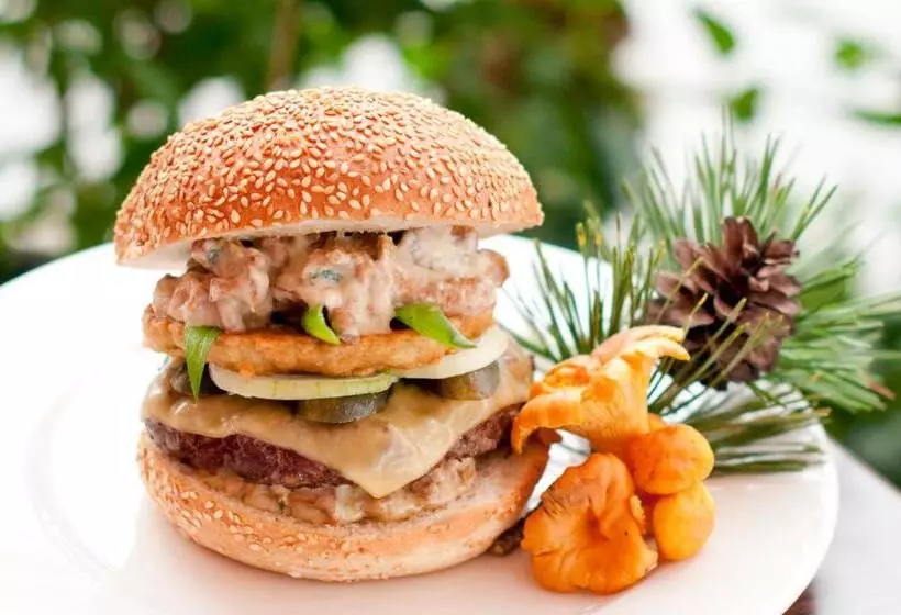 Aamiaismajoitus (B&B) Apartamenty Mesa Grill Restaurant Cafe