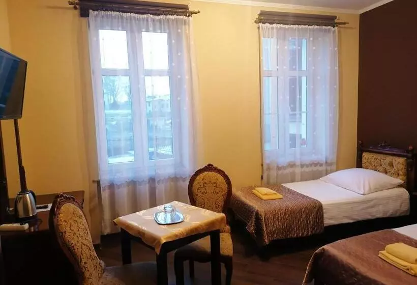 Aamiaismajoitus (B&B) Gościniec & Spa Darłowo