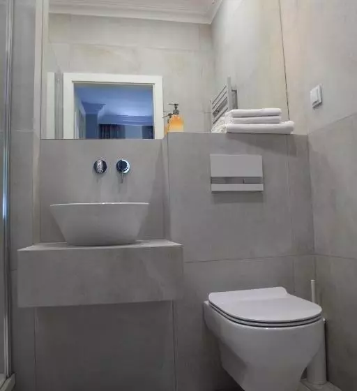 Aamiaismajoitus (B&B) Pałac W Bądzowie