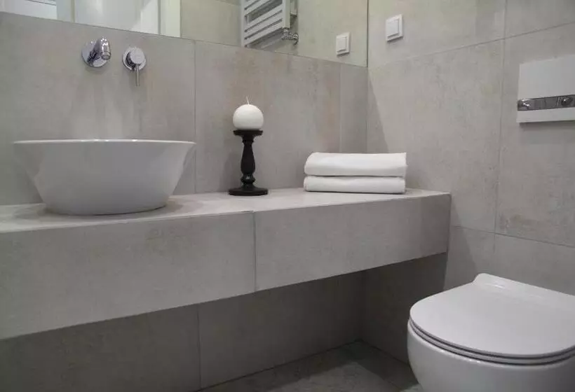 Aamiaismajoitus (B&B) Pałac W Bądzowie