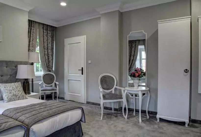 Aamiaismajoitus (B&B) Pałac W Bądzowie