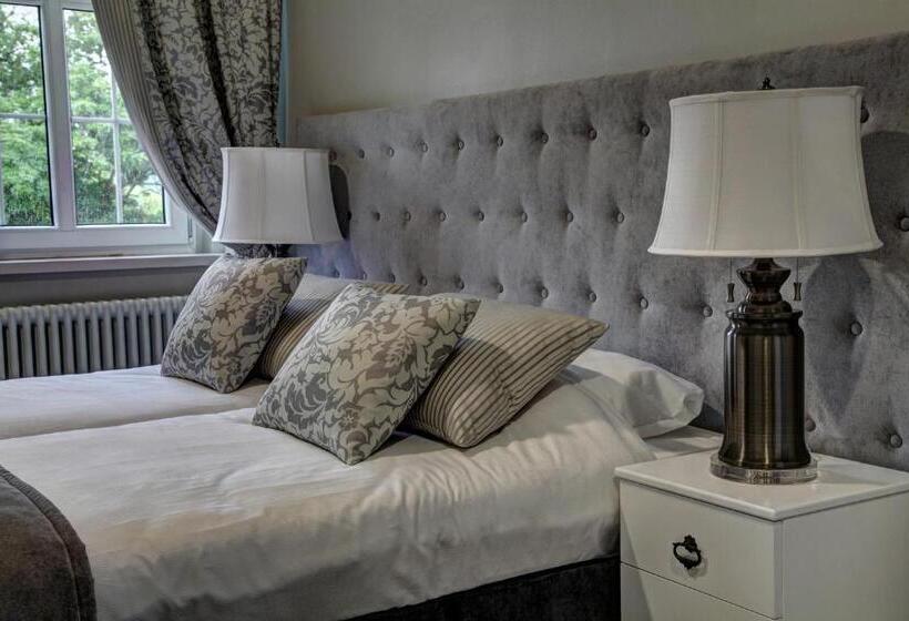 צימר Pałac W Bądzowie