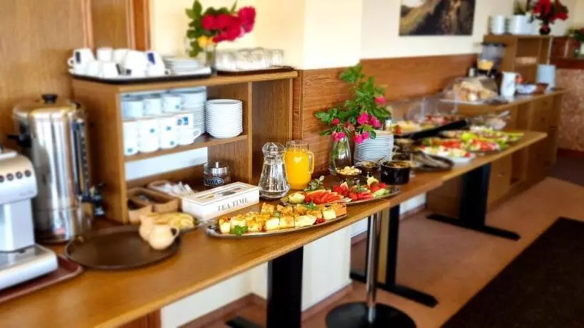 ベッドアンドブレックファースト Pensjonat Na Górce   Widok Na Jezioro Solińskie I Góry 534 556 639