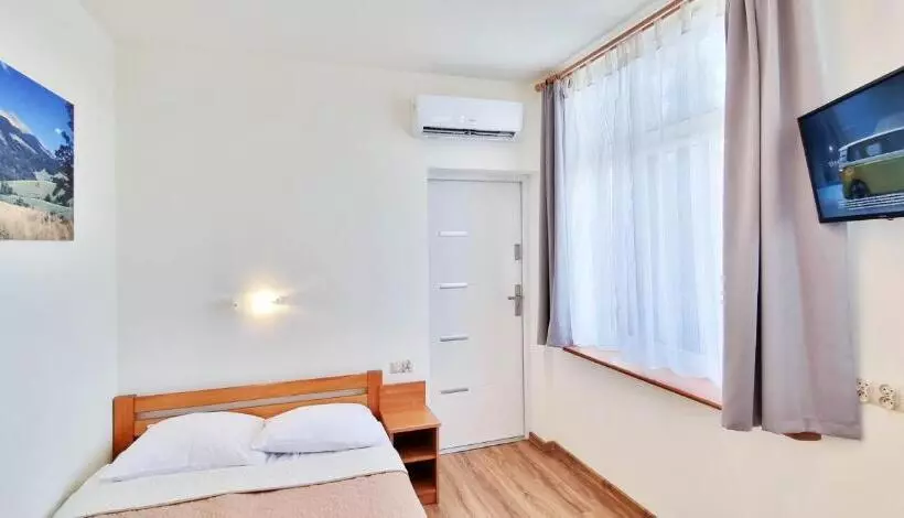 ベッドアンドブレックファースト Pensjonat Na Górce   Widok Na Jezioro Solińskie I Góry 534 556 639