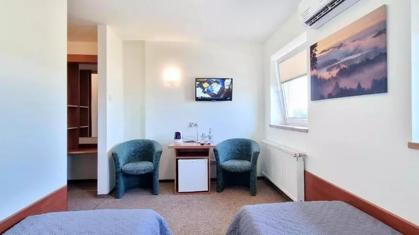 ベッドアンドブレックファースト Pensjonat Na Górce   Widok Na Jezioro Solińskie I Góry 534 556 639