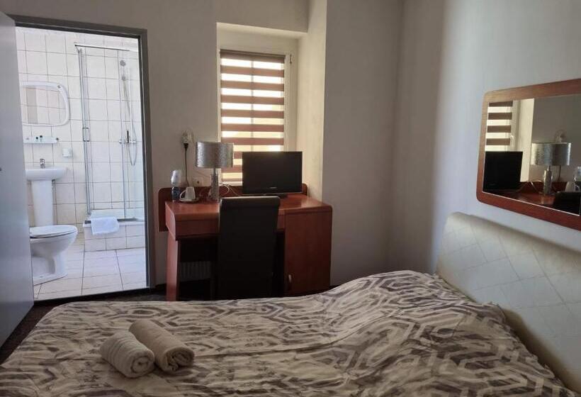 민박 Przy żelaznym Moście