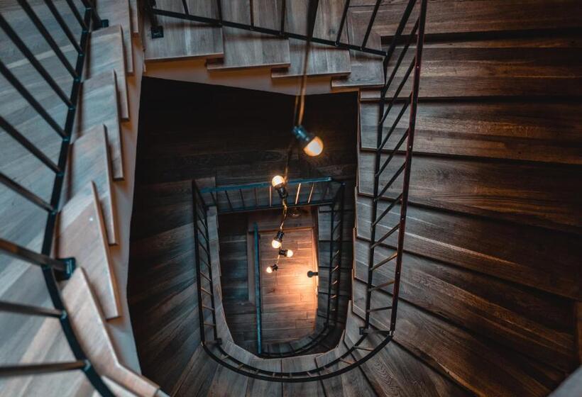 تختخواب و صبحانه Trybunalska