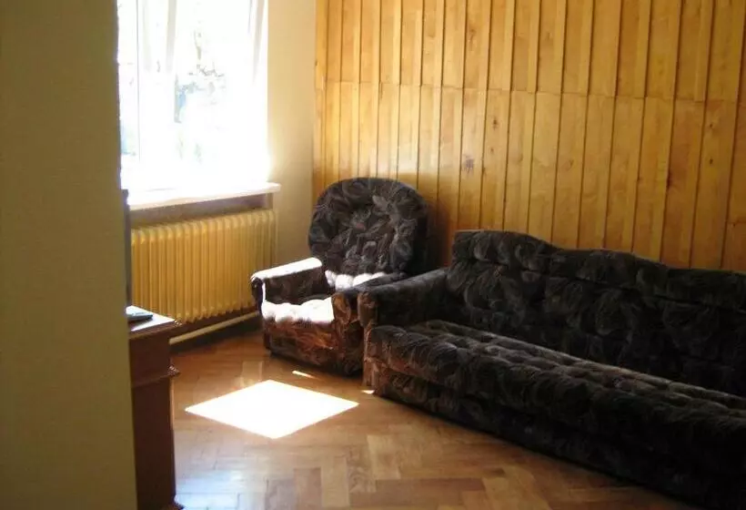 Aamiaismajoitus (B&B) Villa Centrum