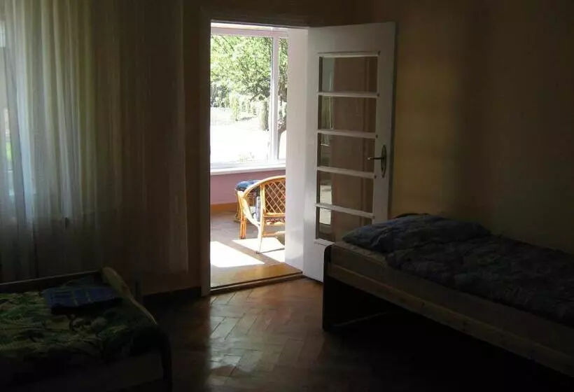 Aamiaismajoitus (B&B) Villa Centrum