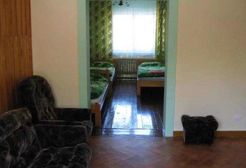 Aamiaismajoitus (B&B) Villa Centrum