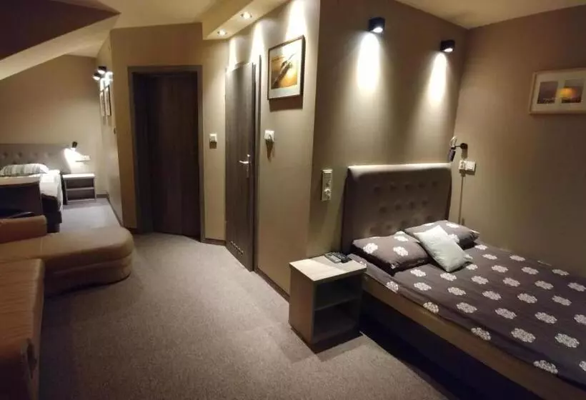 ベッドアンドブレックファースト Villa Garden Kutno Centrum