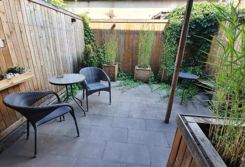 ベッドアンドブレックファースト Villa Garden Kutno Centrum