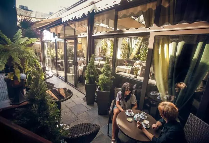 ベッドアンドブレックファースト Villa Garden Kutno Centrum