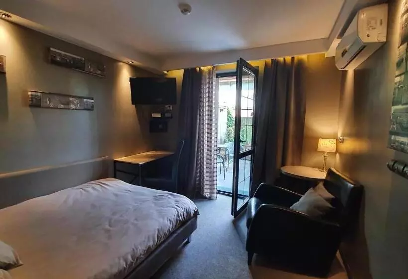 ベッドアンドブレックファースト Villa Garden Kutno Centrum