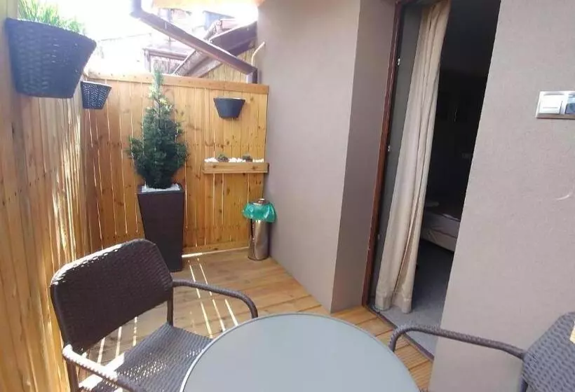 ベッドアンドブレックファースト Villa Garden Kutno Centrum