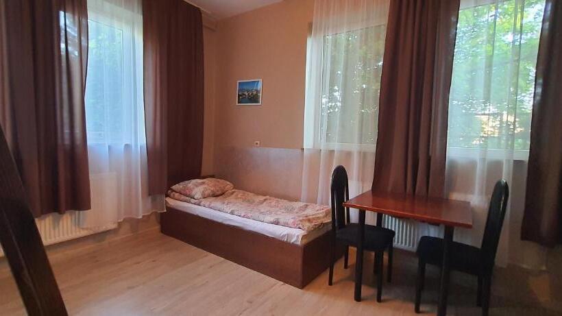 Hostel Zamość   Pokoje Gościnne