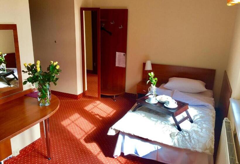 בית מלון כפרי Gryf