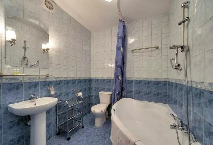 Hotelli Magnes