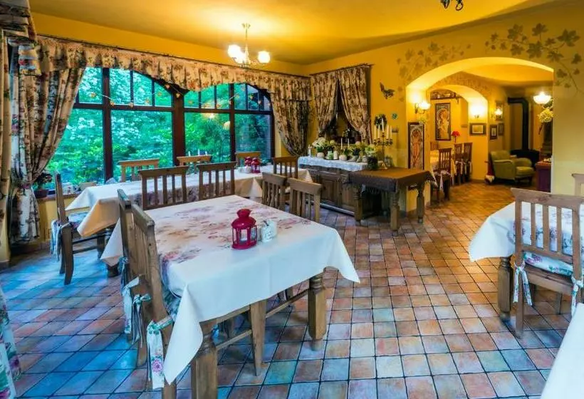 Hotelli Magnes