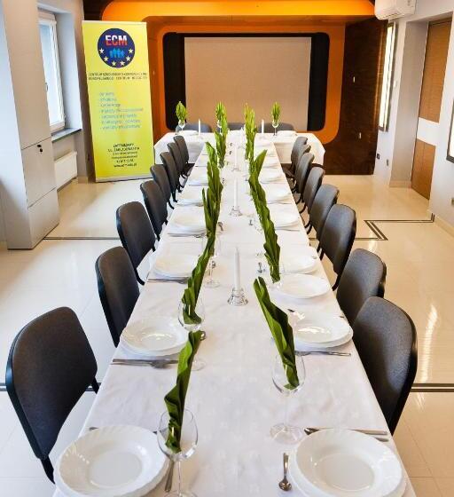 هتل Młoda Europa