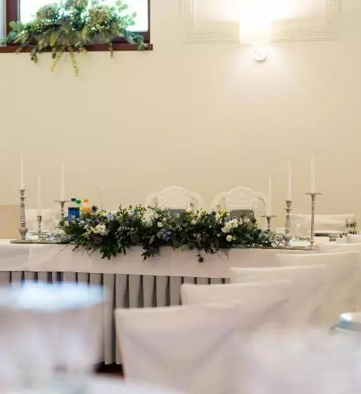 Hotelli Zajazd Pod Szyszkami