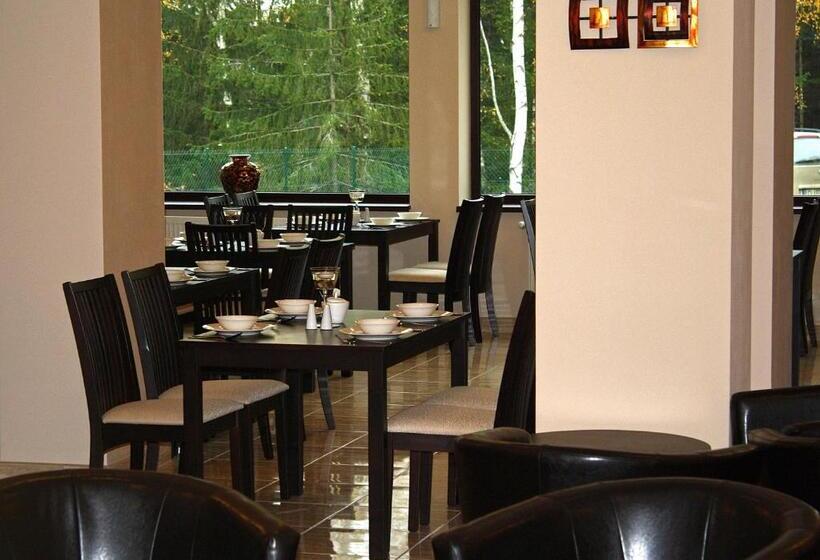 پانسیون Monali