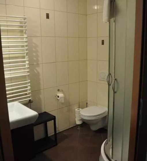 ペンション Monali